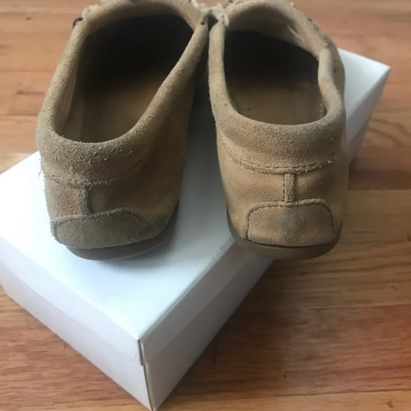 Minnetonka Moccasins! - Picture 2 of 9